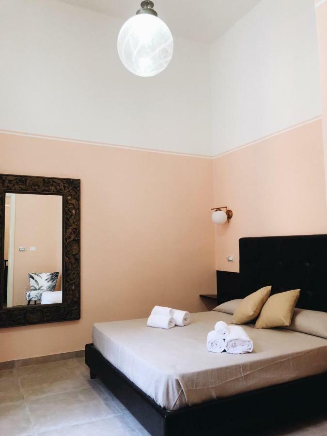 4 Balconi Liberty Apartments Lecce Eksteriør billede