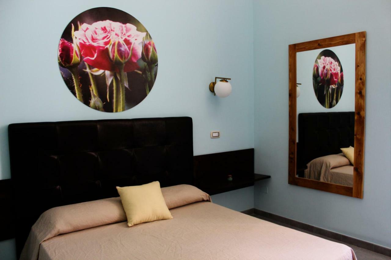 4 Balconi Liberty Apartments Lecce Eksteriør billede