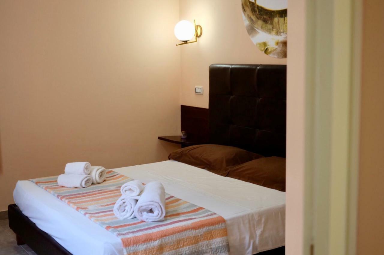 4 Balconi Liberty Apartments Lecce Eksteriør billede