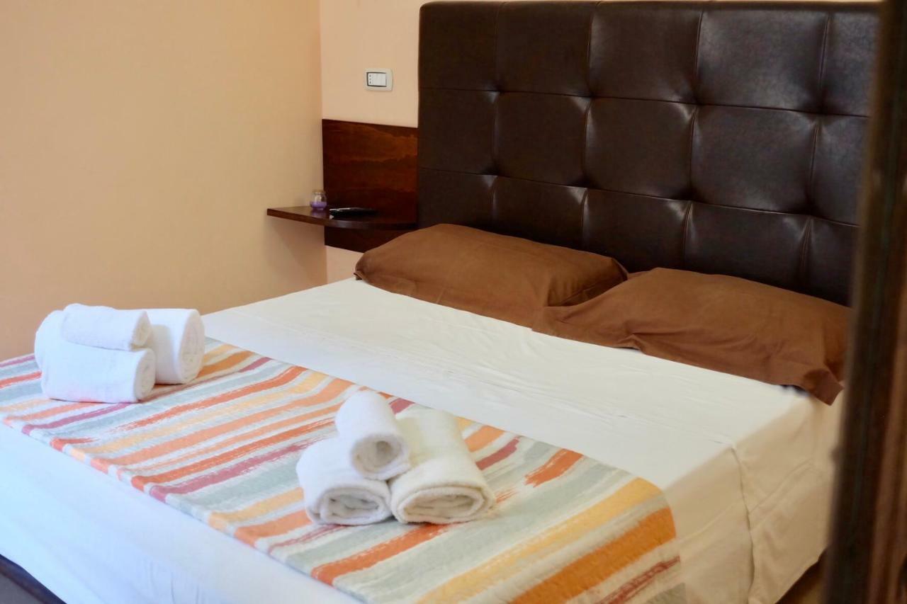 4 Balconi Liberty Apartments Lecce Eksteriør billede