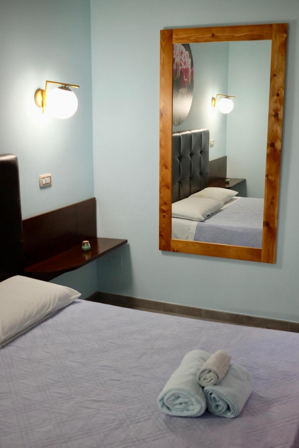 4 Balconi Liberty Apartments Lecce Eksteriør billede