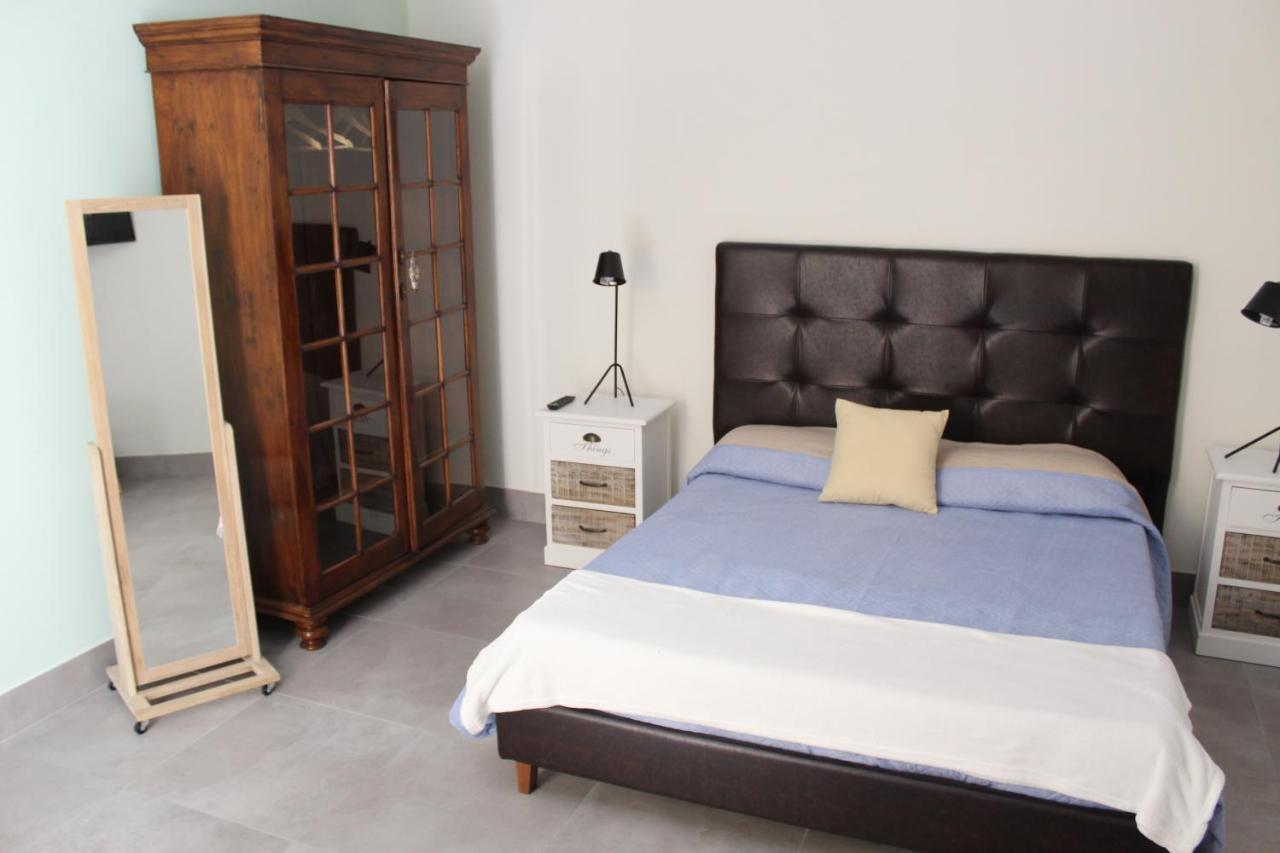 4 Balconi Liberty Apartments Lecce Eksteriør billede